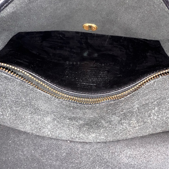 Vintage 1996 Coach Crescent Berkeley Saddlebag with Brass Hardware - Picture 15 of 16